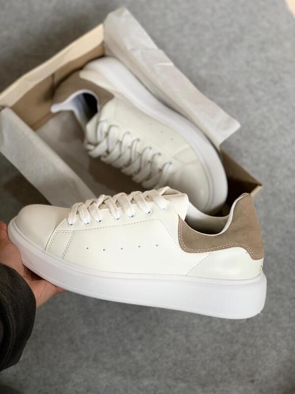 323 Blanco talón beige