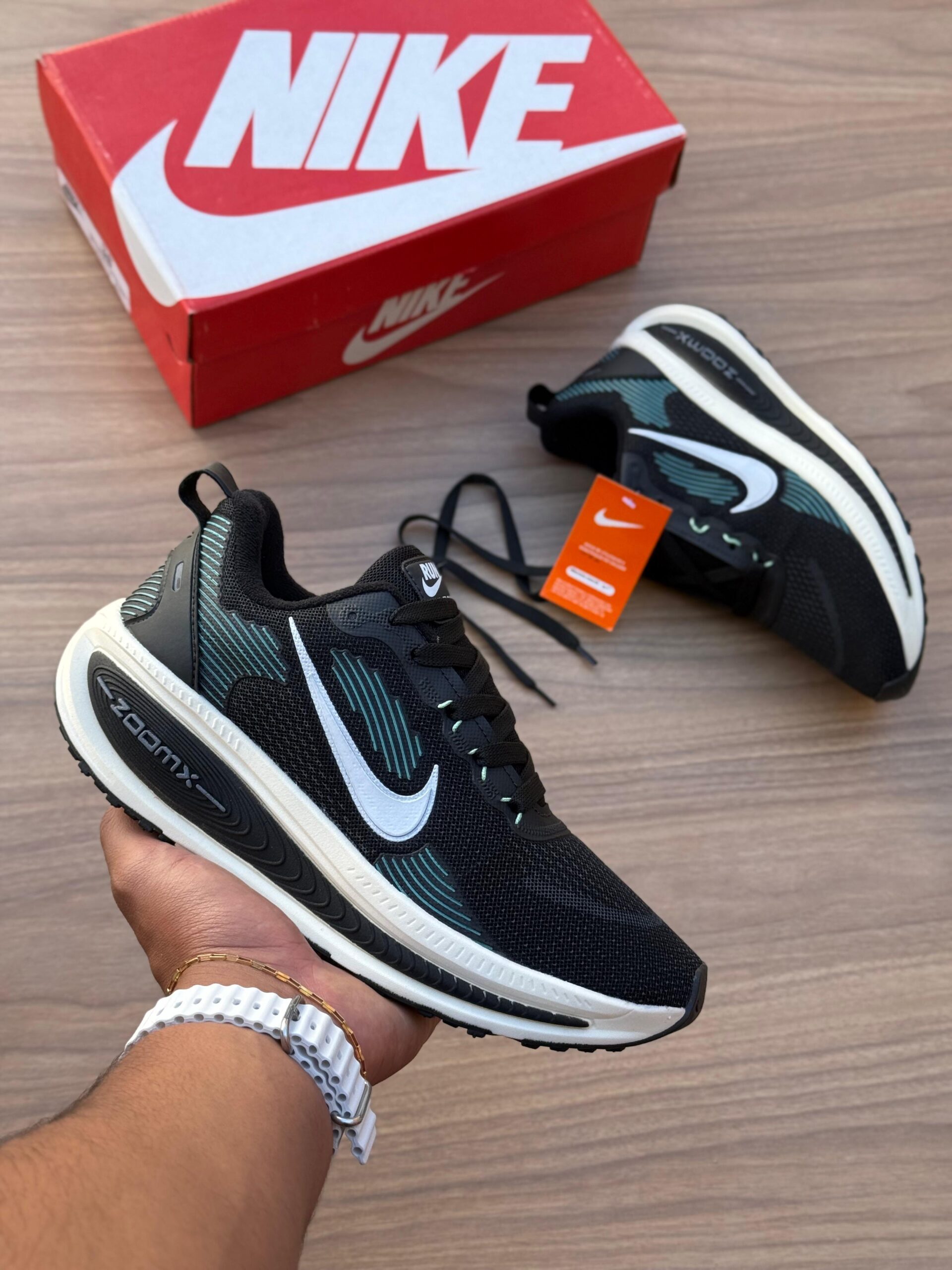 Imagen de WhatsApp 2025-09-15 a las 09.05.02_2bc93aaf Nike Vomero 18 - Image 1