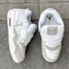 Blanco puntera gamuza J0301