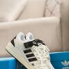 Velcro blanco negro PK A028
