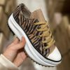 Animal print beige